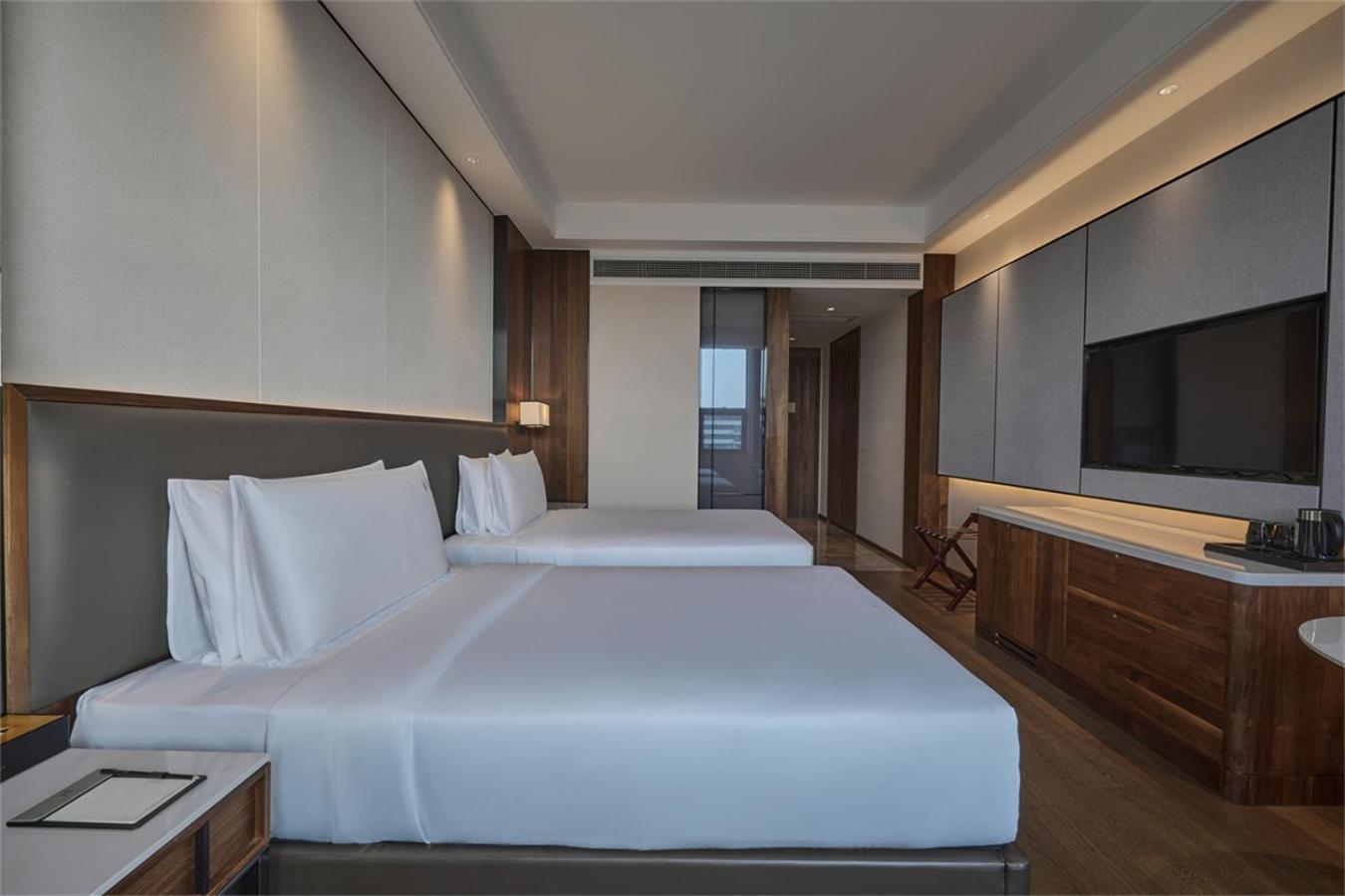 Vm Hotel Phnom Penh Exterior photo