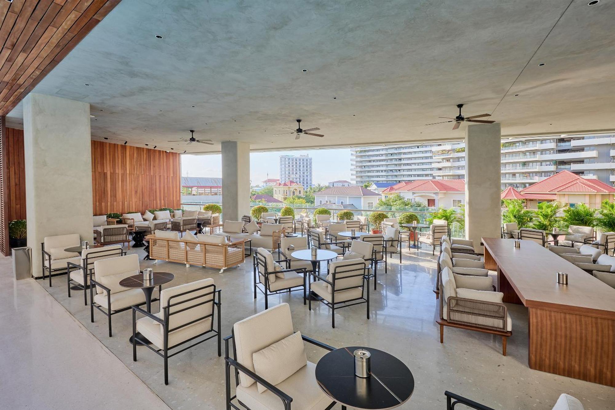 Vm Hotel Phnom Penh Exterior photo