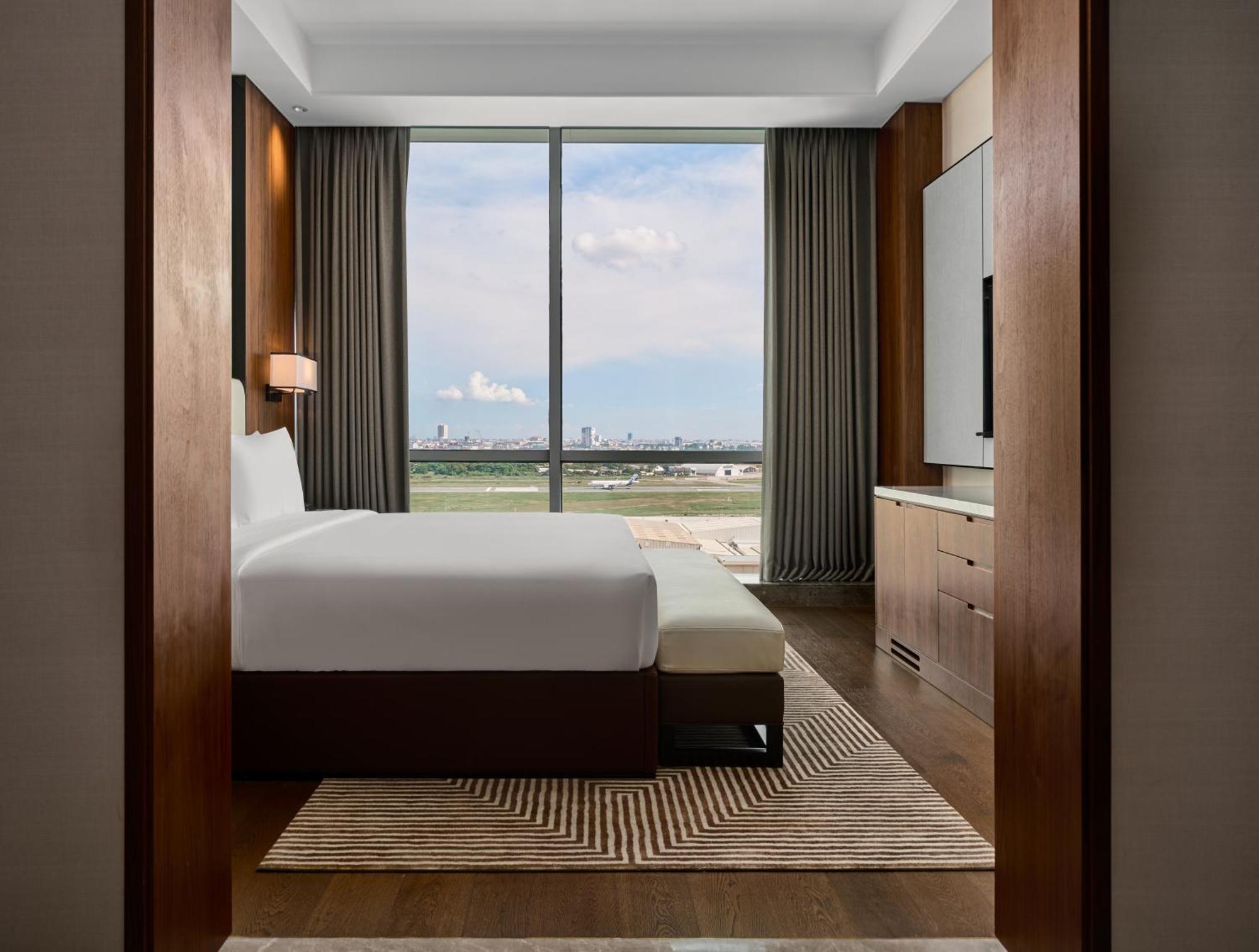 Vm Hotel Phnom Penh Exterior photo